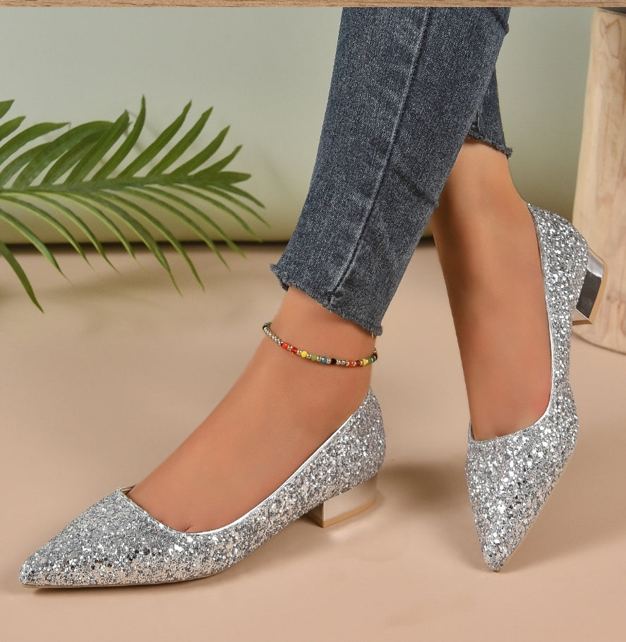 Scarpe da donna con tacco basso e paillettes di cristallo